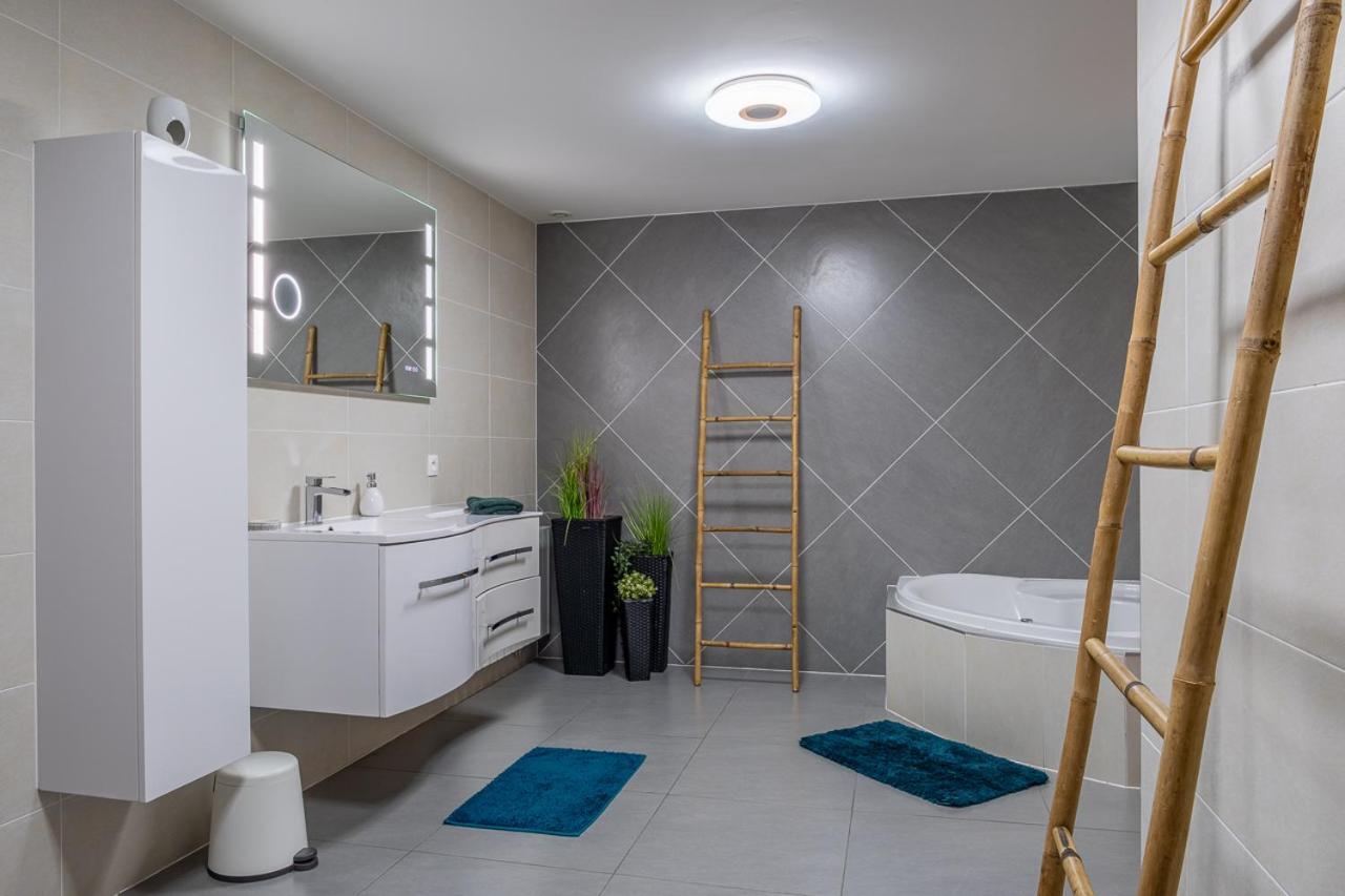 Appartement Standing Piscine Interieur Privatisee . Mutzig Ngoại thất bức ảnh